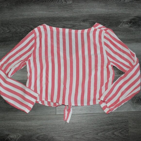 H&M Cropped V-Neck, Long Sleeve, Front-Tie, Flowy Blouse-Pink/White-Size 10-GUC - Picture 6 of 6